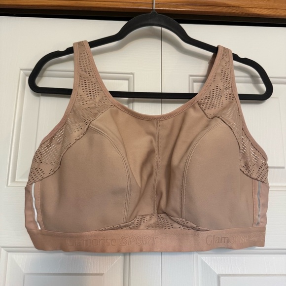 Glamorise MagicLift Seamless Wirefree Nude Sports Bra - Picture 1 of 6